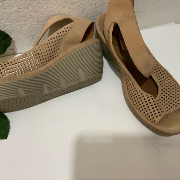 Clarks Reedly Waylin Leather Strap Wedges Heels Sandals 10W - Picture 4 of 10